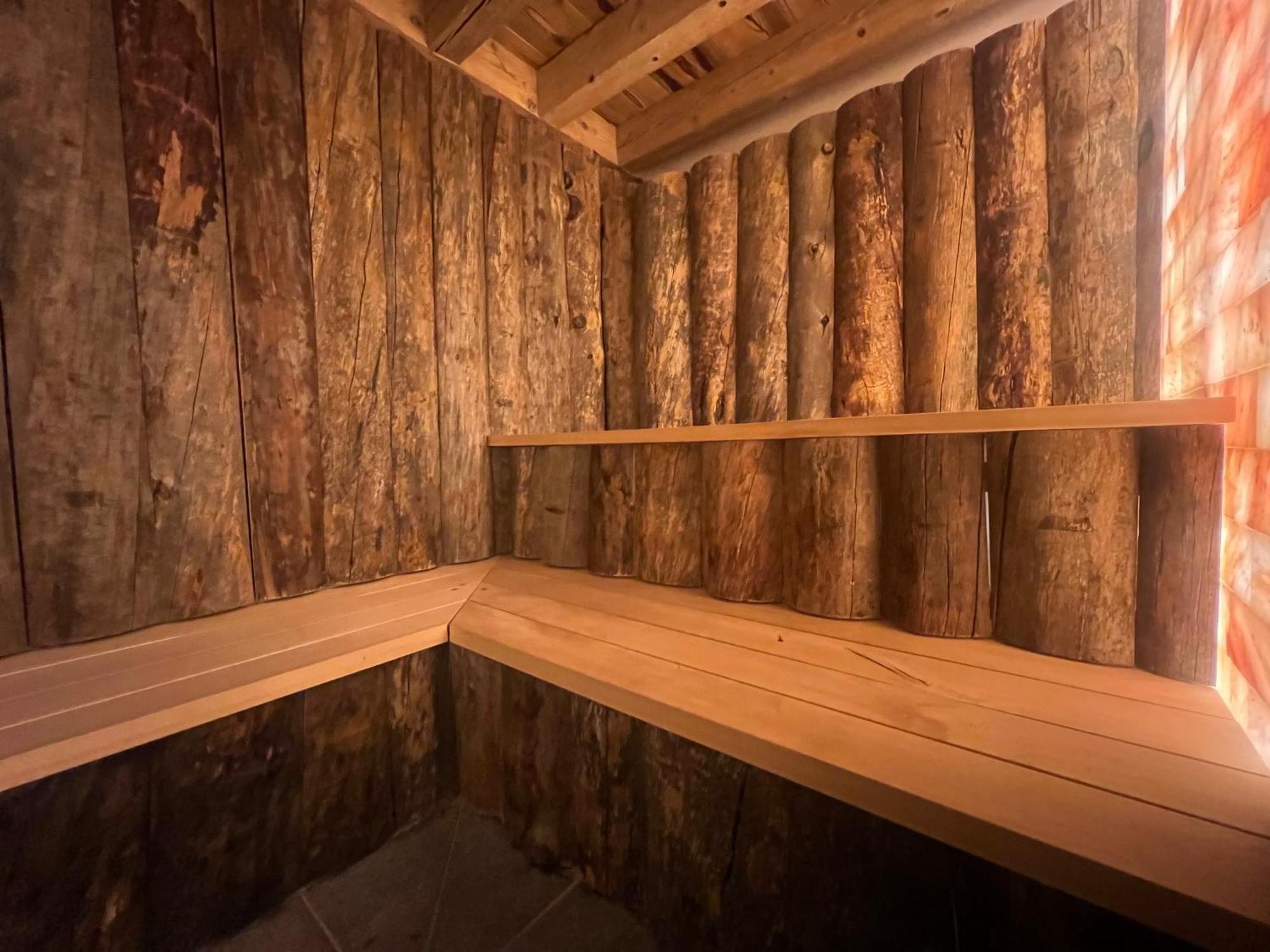 Gite Roche Des Ducs Avec Piscine Toute L'Annee, Spa, Sauna, Hammam Rochesson Exterior photo